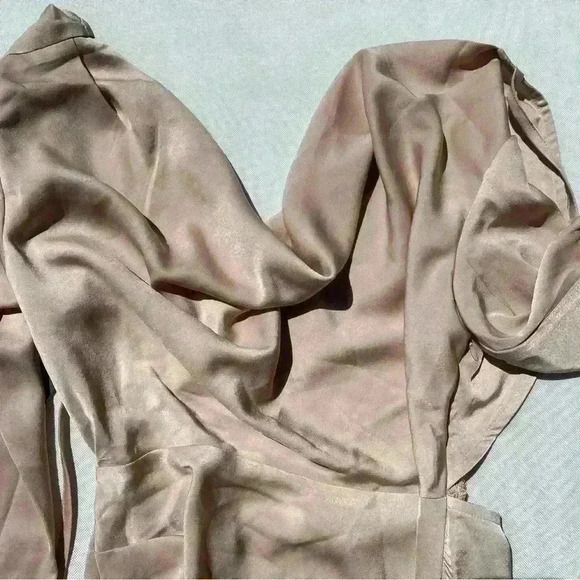 NWT Area Stars Cowl Neck Long Sleeve Satin Midi Dress Backless Size S - Picture 8 of 11